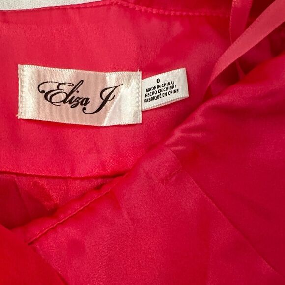 NWT Eliza J Crystal Detail Pleated Gown-U8 - Picture 6 of 7